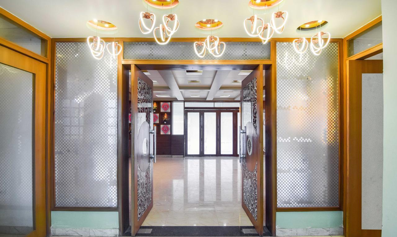 Hotel Saffron Váránaszi Kültér fotó